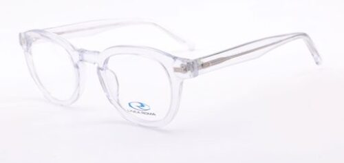 A casual, unisex, crystal transparent frame and temples.