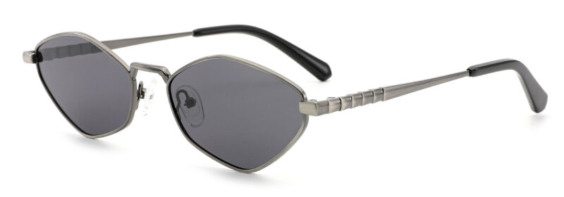 Unisex, gun, metallic frame and temples, with dark grey polarized lenses for 100% UV protection. Black acetate temple tips