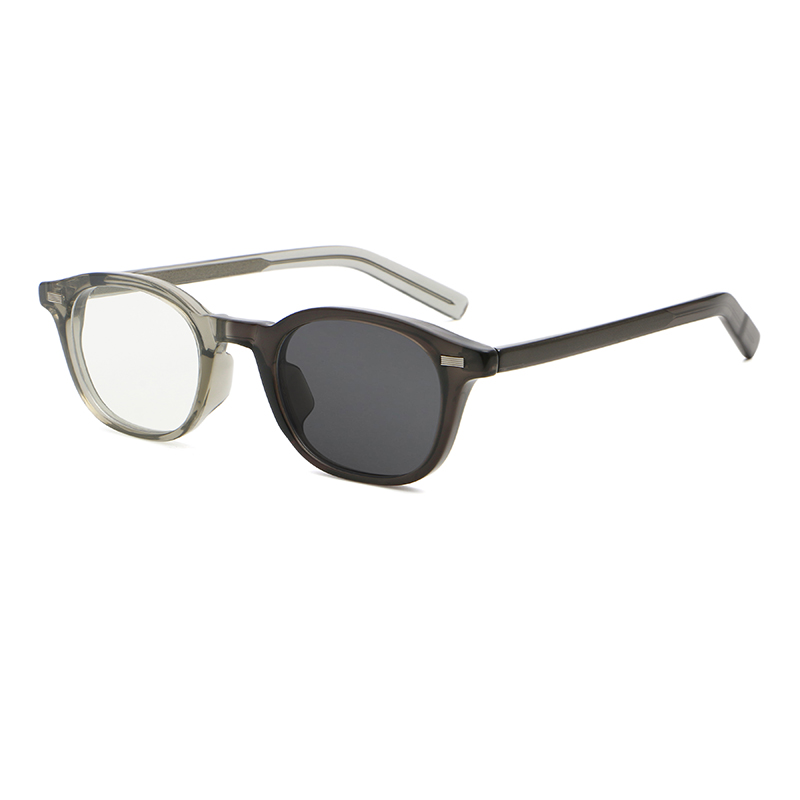 Unisex, olive transparent, casual frame and temples, which turns to dark grey under the sun light, with photochromic lenses from clear to dark smoke